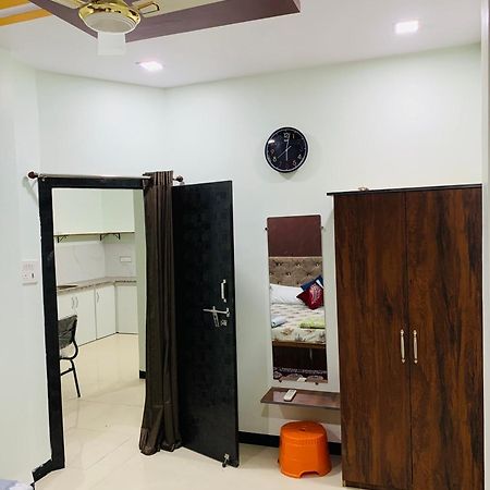 Manjushree Guest House Удджайн Экстерьер фото
