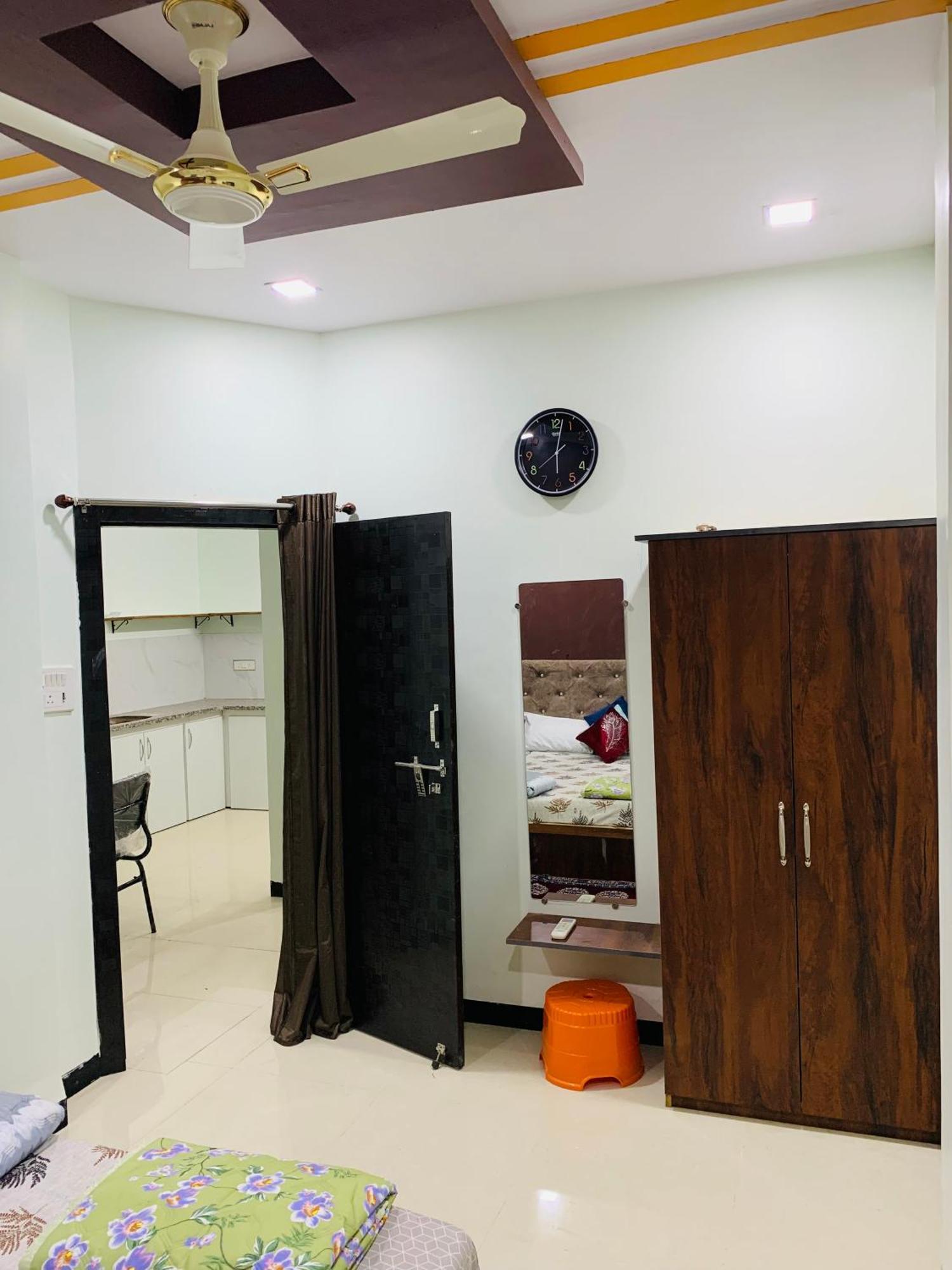 Manjushree Guest House Удджайн Экстерьер фото